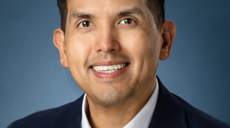 Photo of Mike Gonzalez